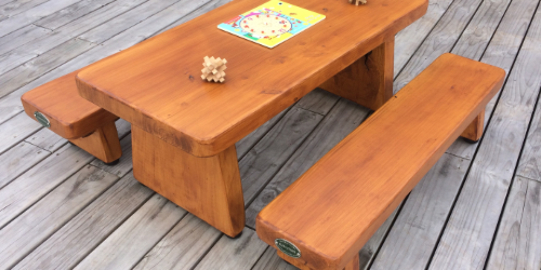 Kids table on deck-re-scaled