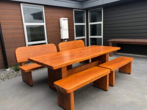 1002: Table with 2 x Bench Seats & 2 Bench Seats with Backs
