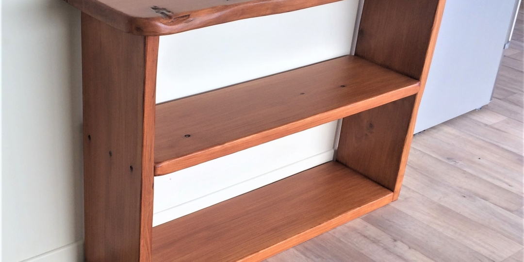 3 Shelf Bookshelf w overhang.Elastocure (2)