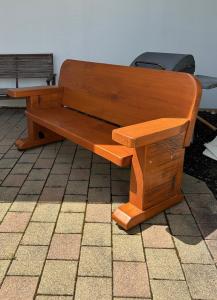 7009: Feature Park Bench