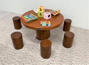 9013: Round Kids Table