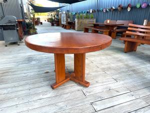 4000 Round Table